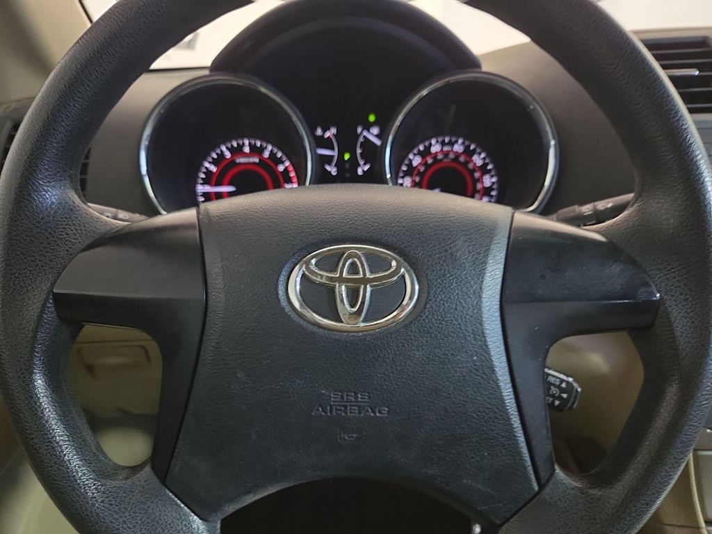 Thumbnail: 2011 Toyota Highlander - 23