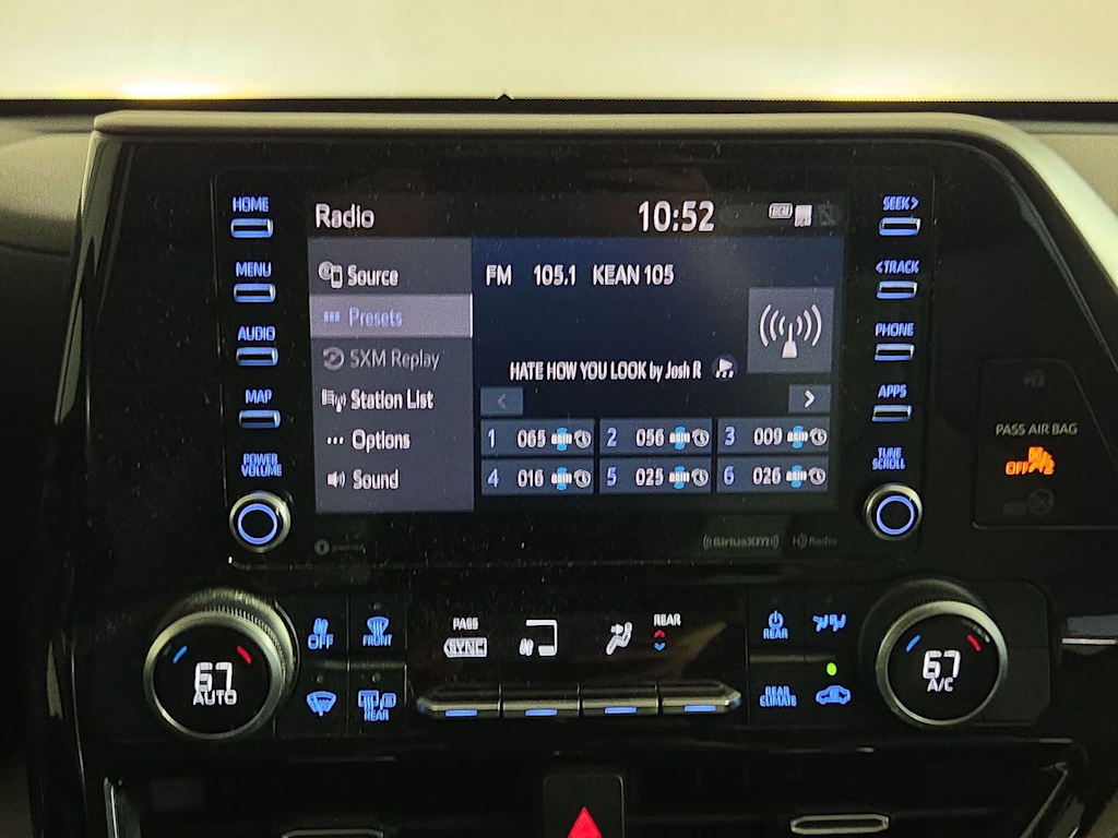 Thumbnail: 2021 Toyota Highlander - 14