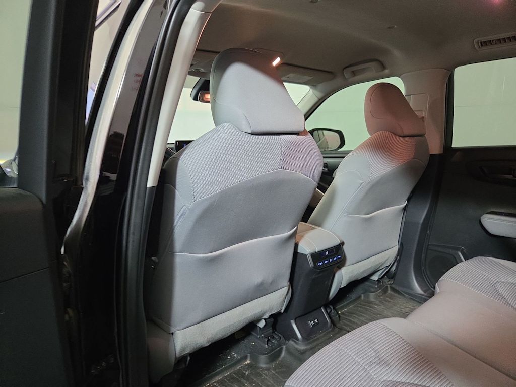 Thumbnail: 2021 Toyota Highlander - 12