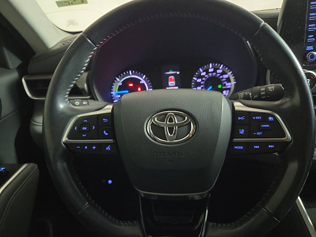 Thumbnail: 2021 Toyota Highlander - 13