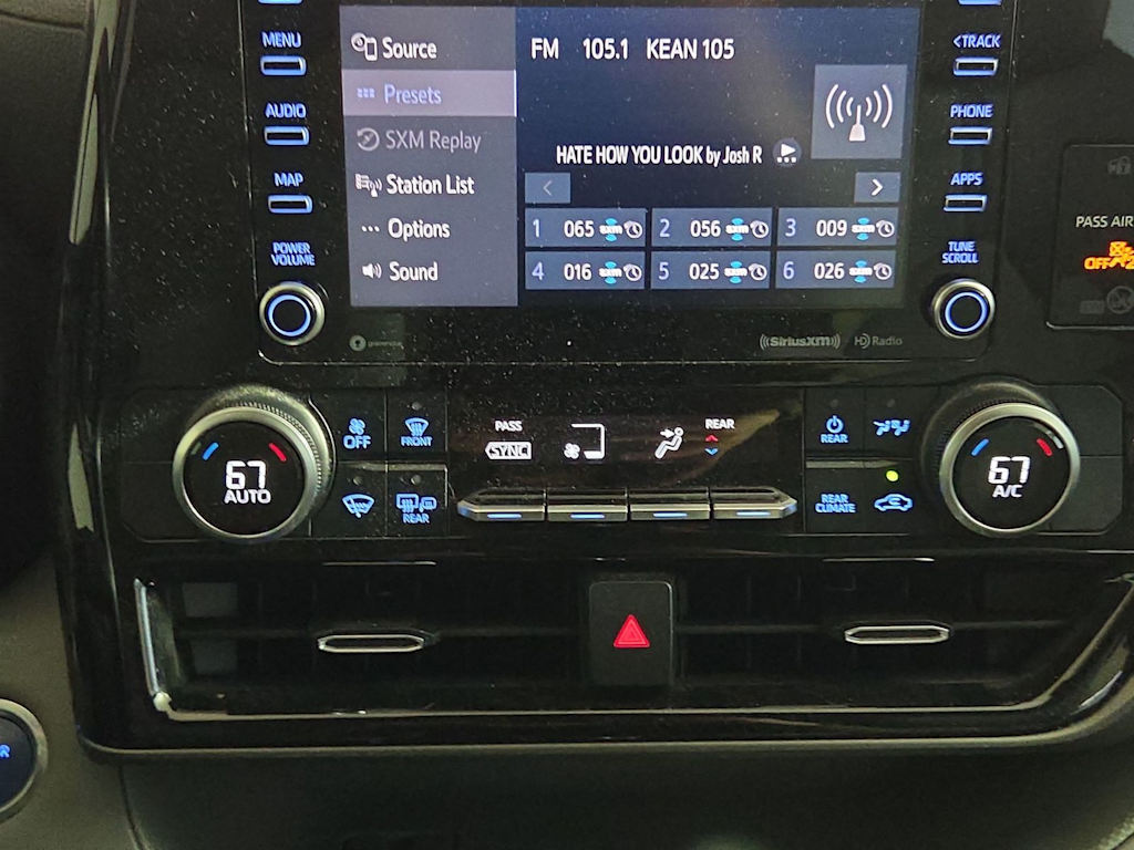 Thumbnail: 2021 Toyota Highlander - 27