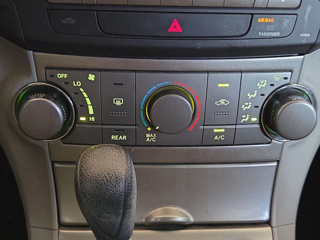 Thumbnail: 2012 Toyota Highlander - 24