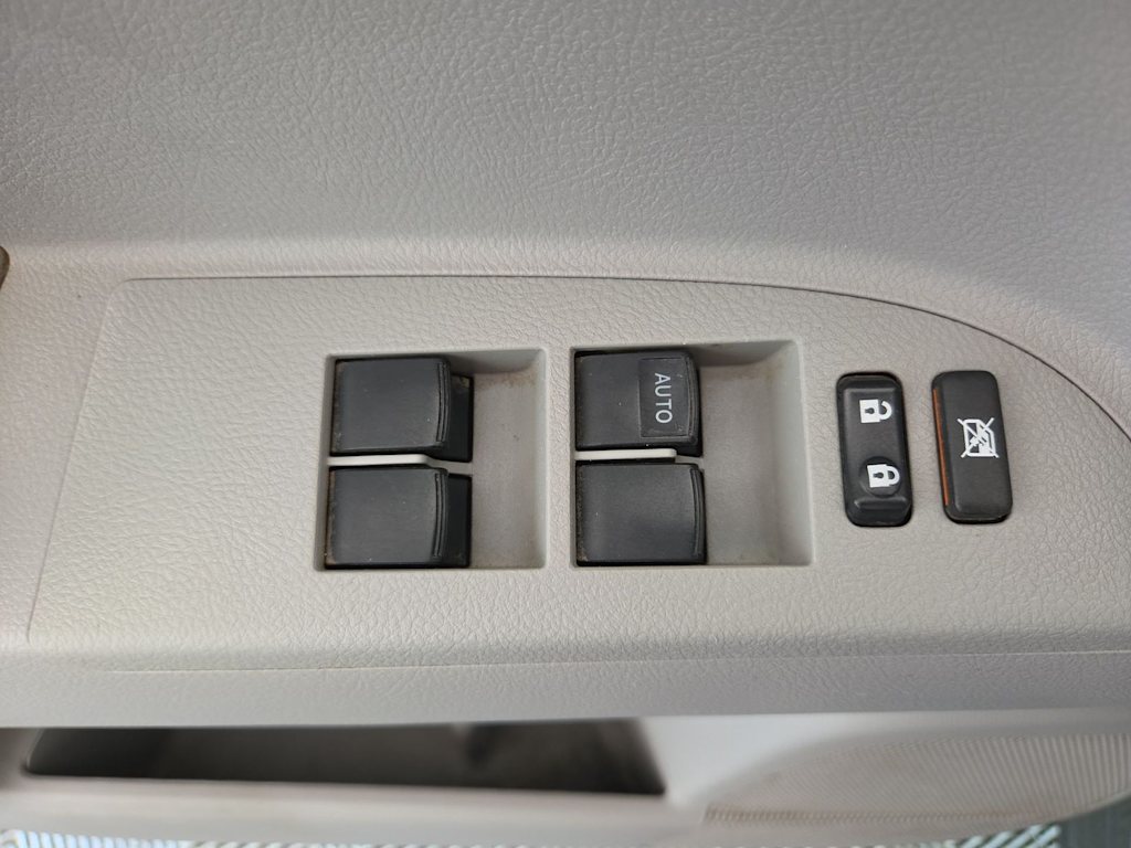 Thumbnail: 2013 Toyota Highlander - 22