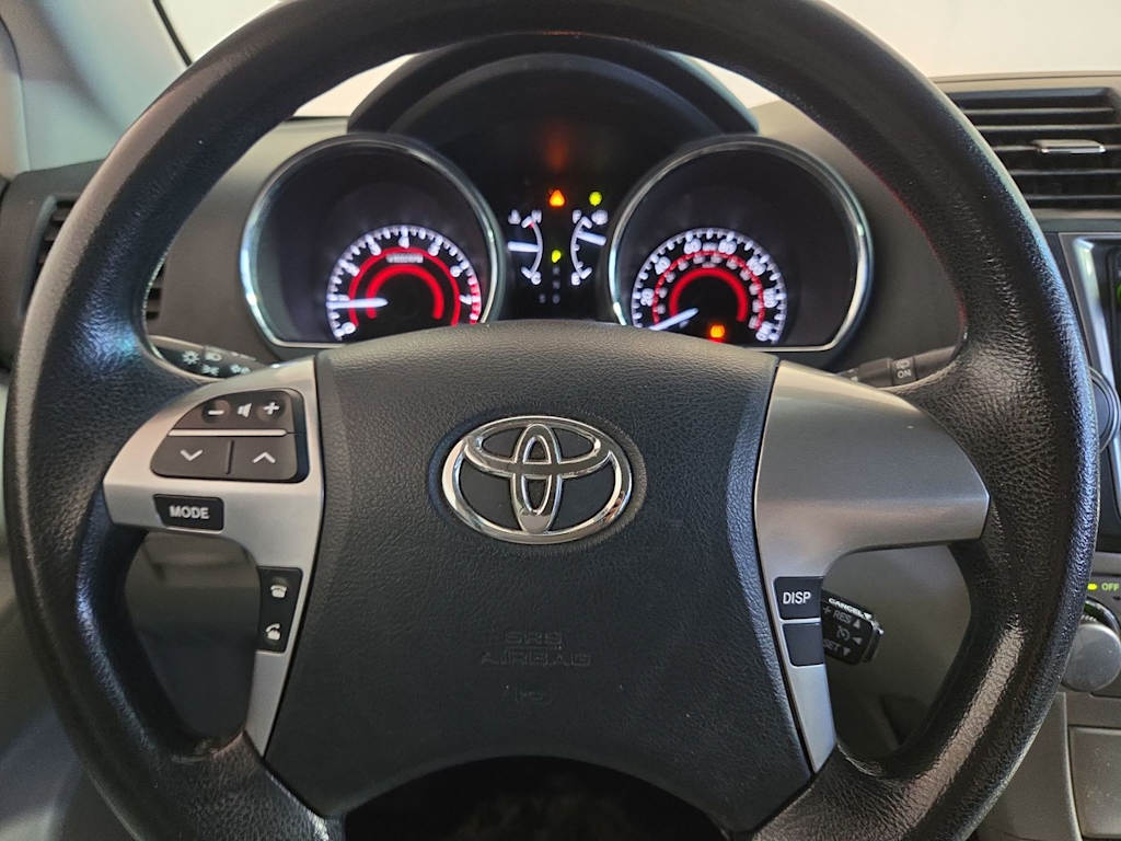 Thumbnail: 2013 Toyota Highlander - 13