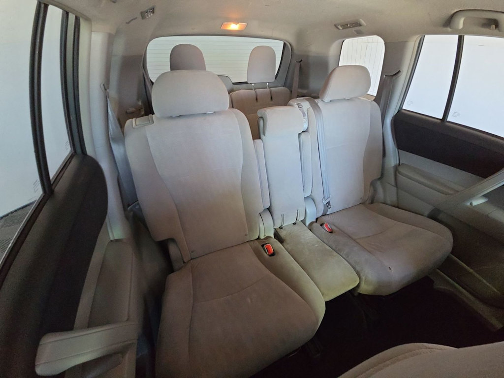 Thumbnail: 2013 Toyota Highlander - 23
