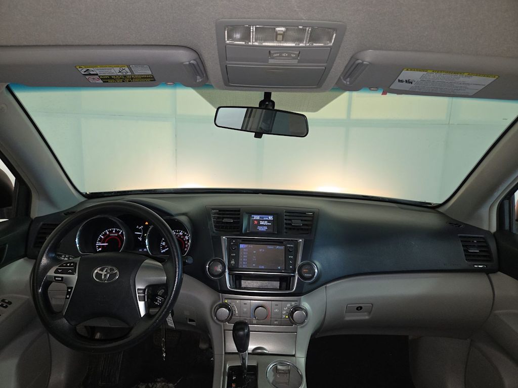 Thumbnail: 2013 Toyota Highlander - 9