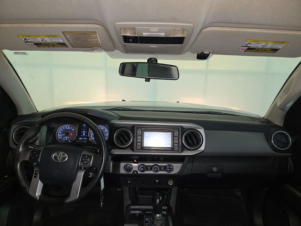 Thumbnail: 2016 Toyota Tacoma - 9