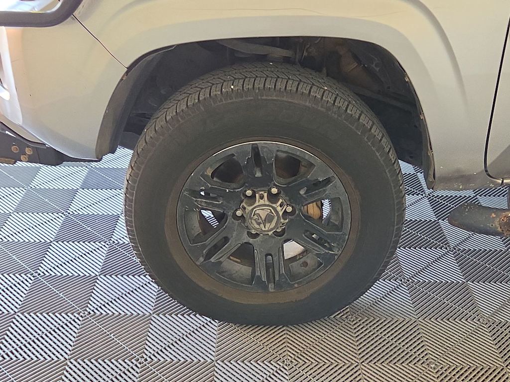 Thumbnail: 2016 Toyota Tacoma - 7