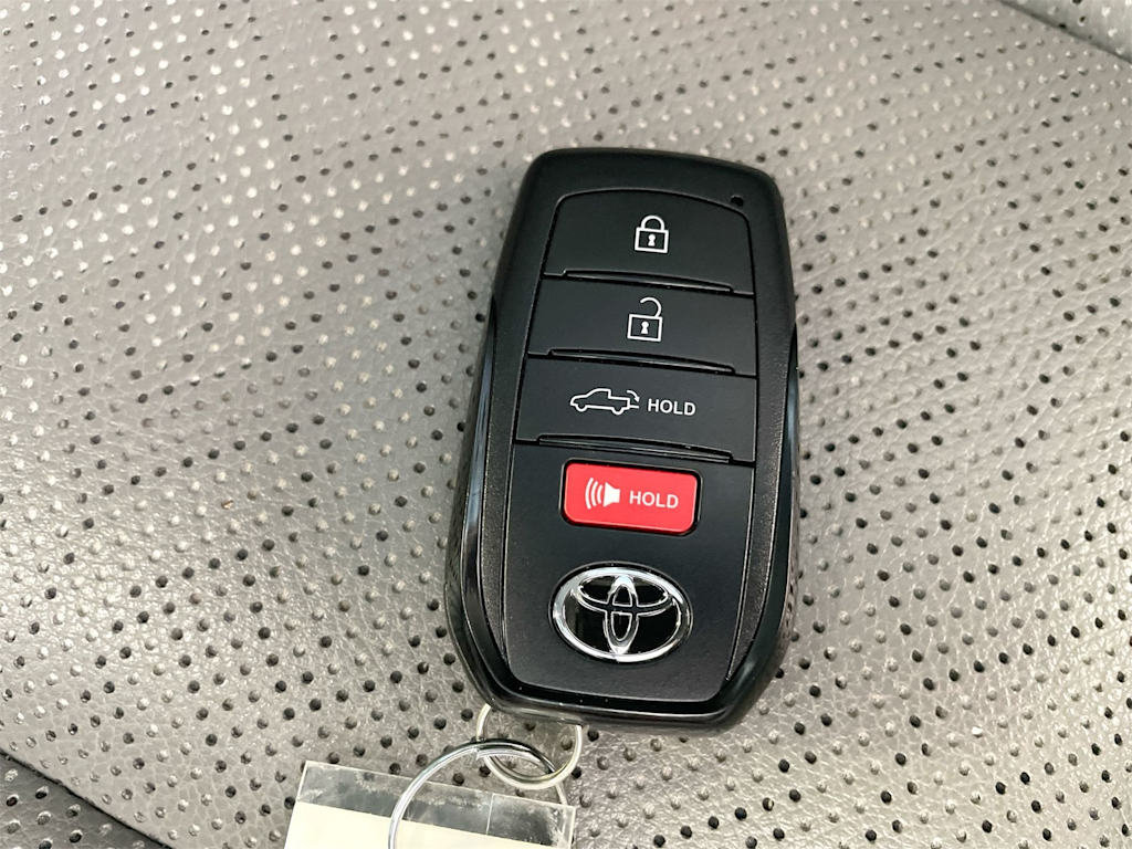 Thumbnail: 2023 Toyota Tundra - 17