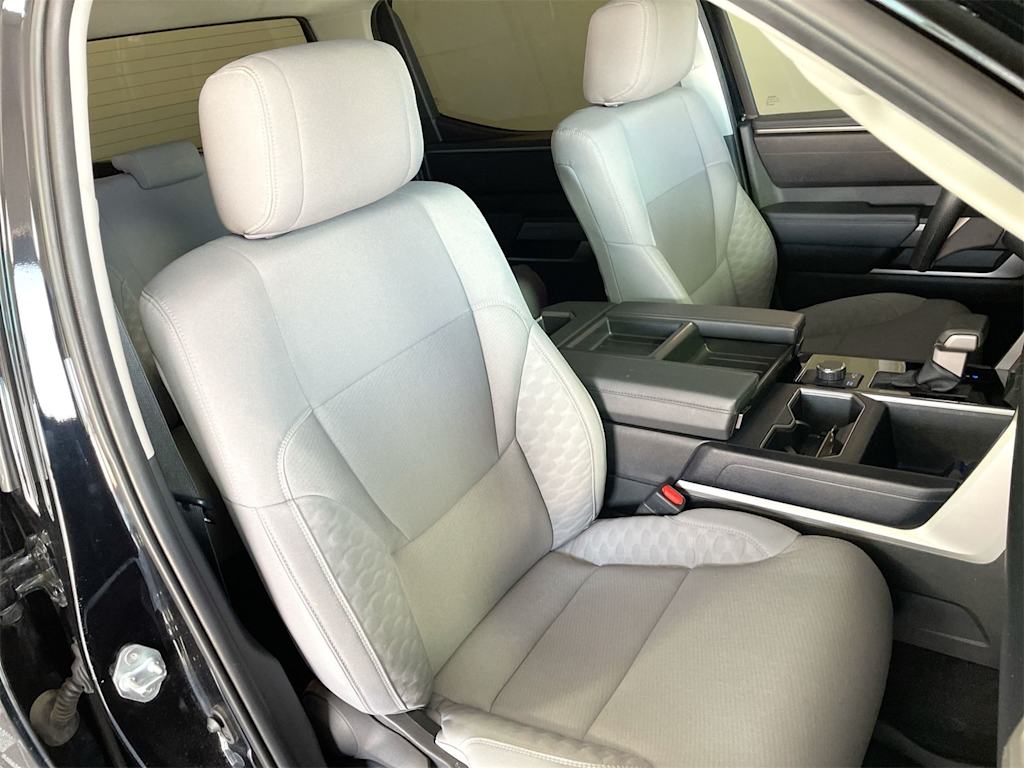 Thumbnail: 2022 Toyota Tundra - 12