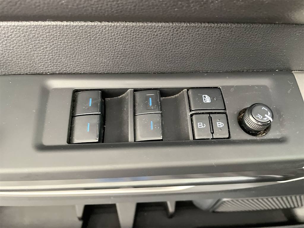 Thumbnail: 2022 Toyota Tundra - 22