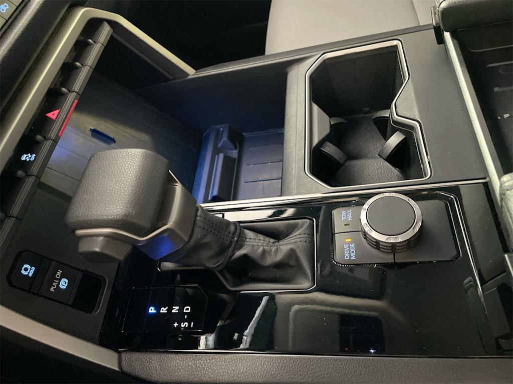 Thumbnail: 2022 Toyota Tundra - 15