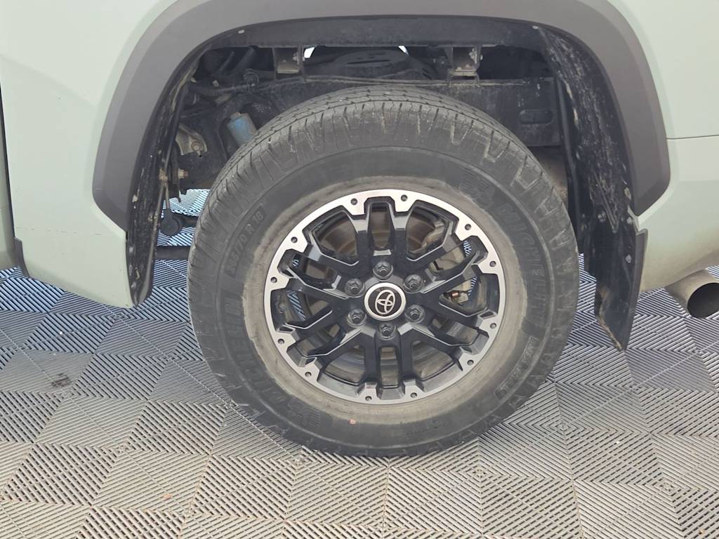 Thumbnail: 2022 Toyota Tundra - 8