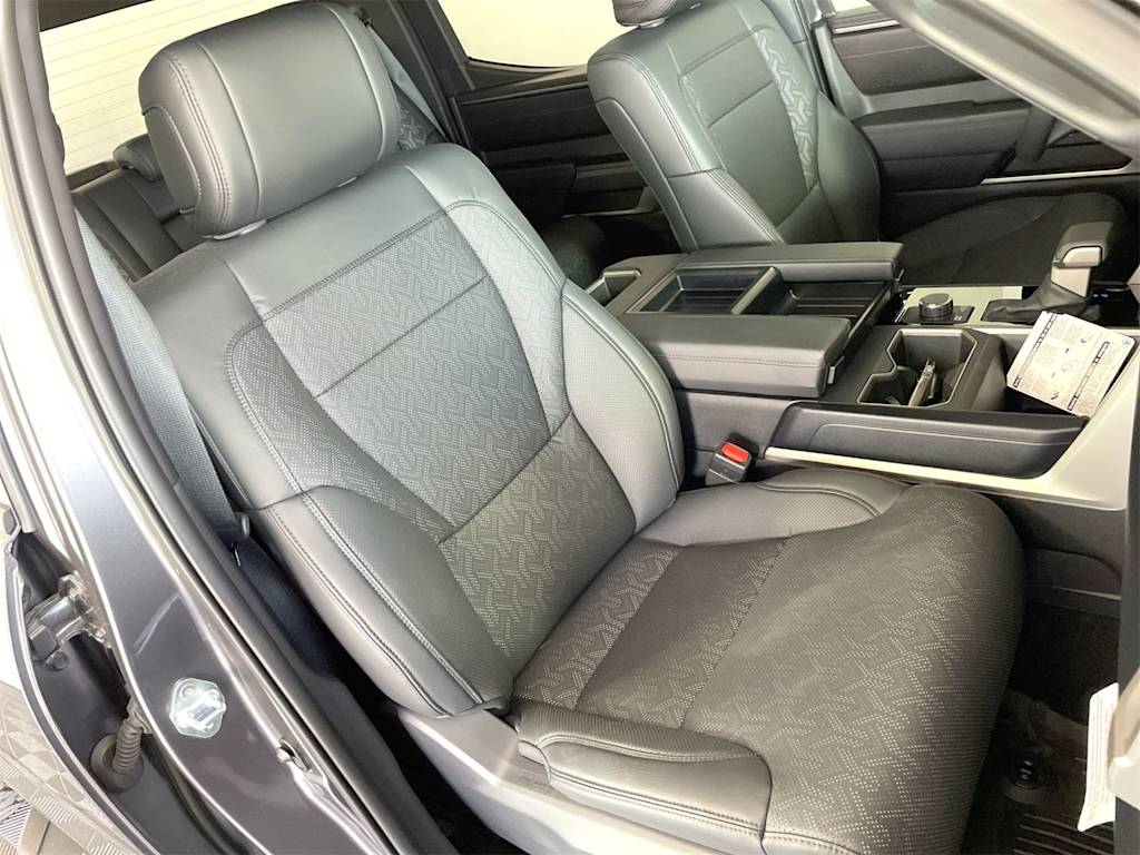 Thumbnail: 2025 Toyota Tundra - 11