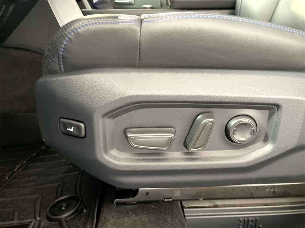 Thumbnail: 2023 Toyota Tundra - 19