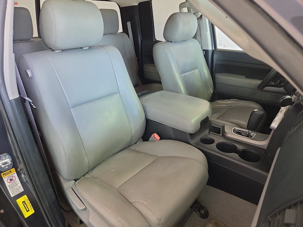 Thumbnail: 2011 Toyota Tundra - 11
