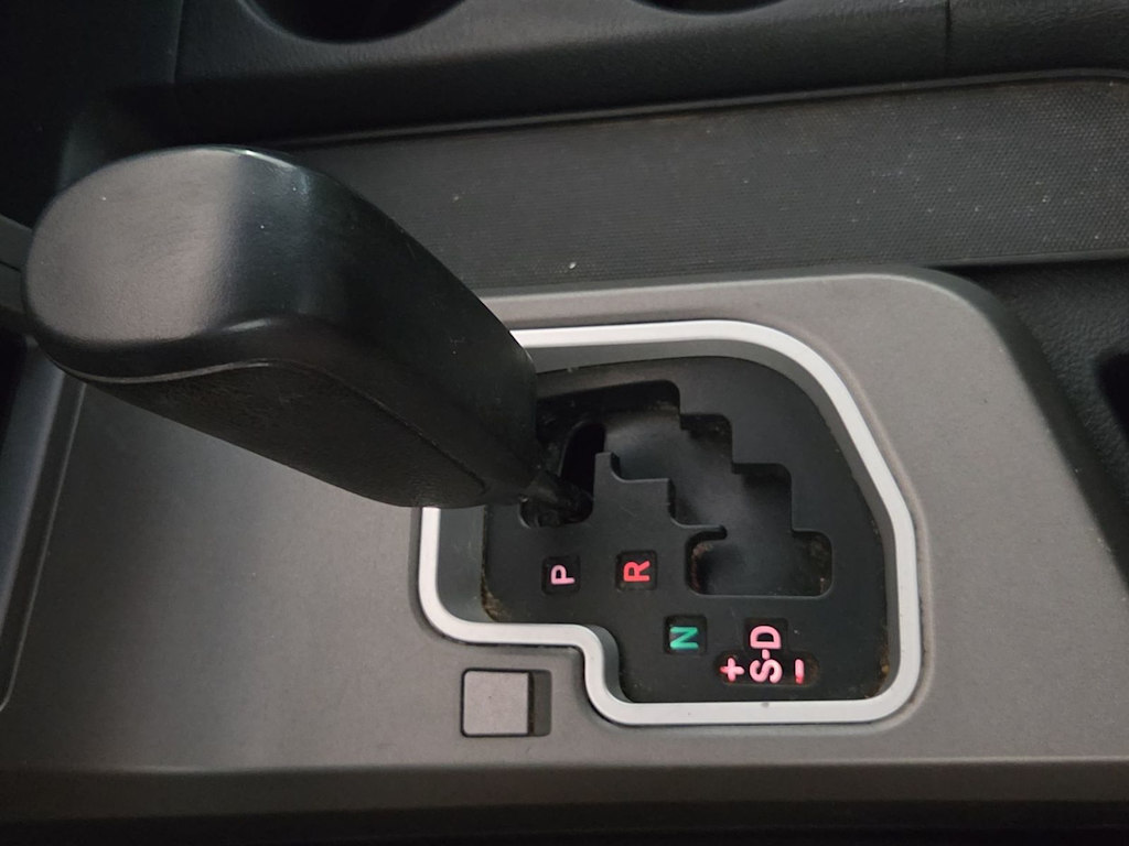 Thumbnail: 2011 Toyota Tundra - 25