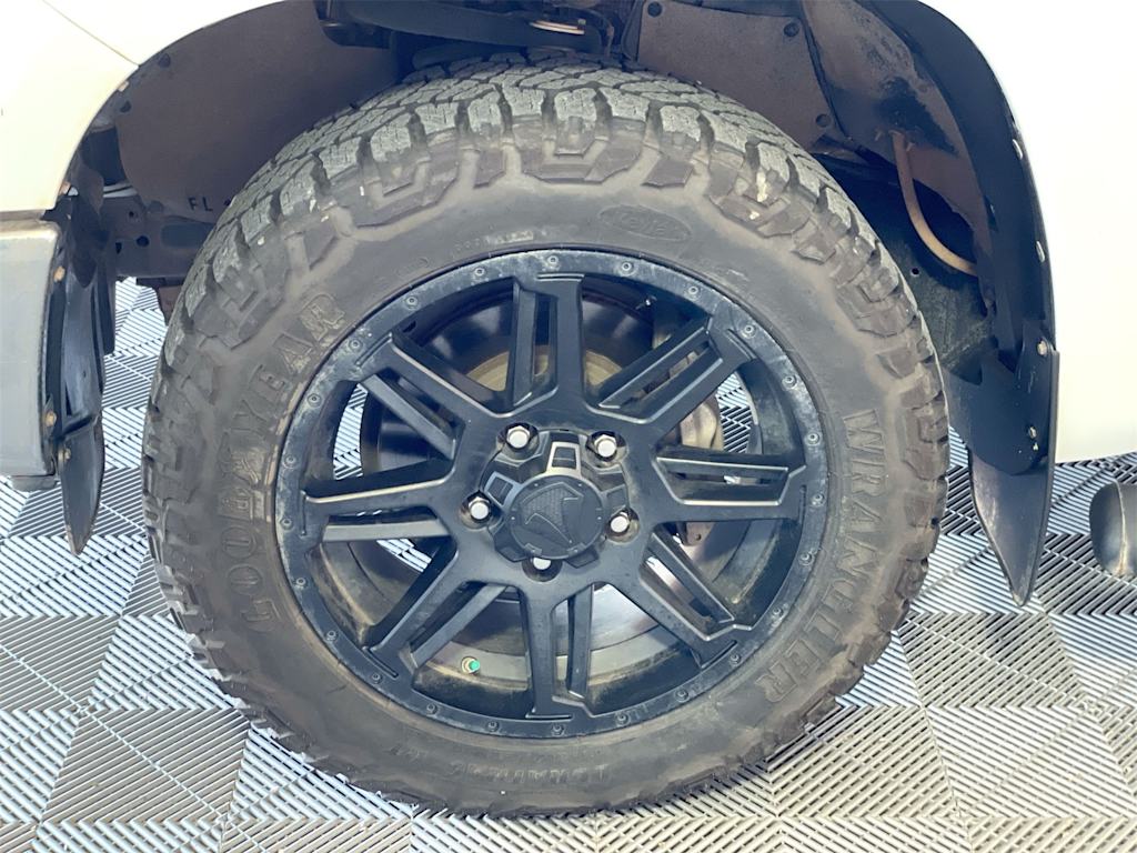 Thumbnail: 2020 Toyota Tundra - 8