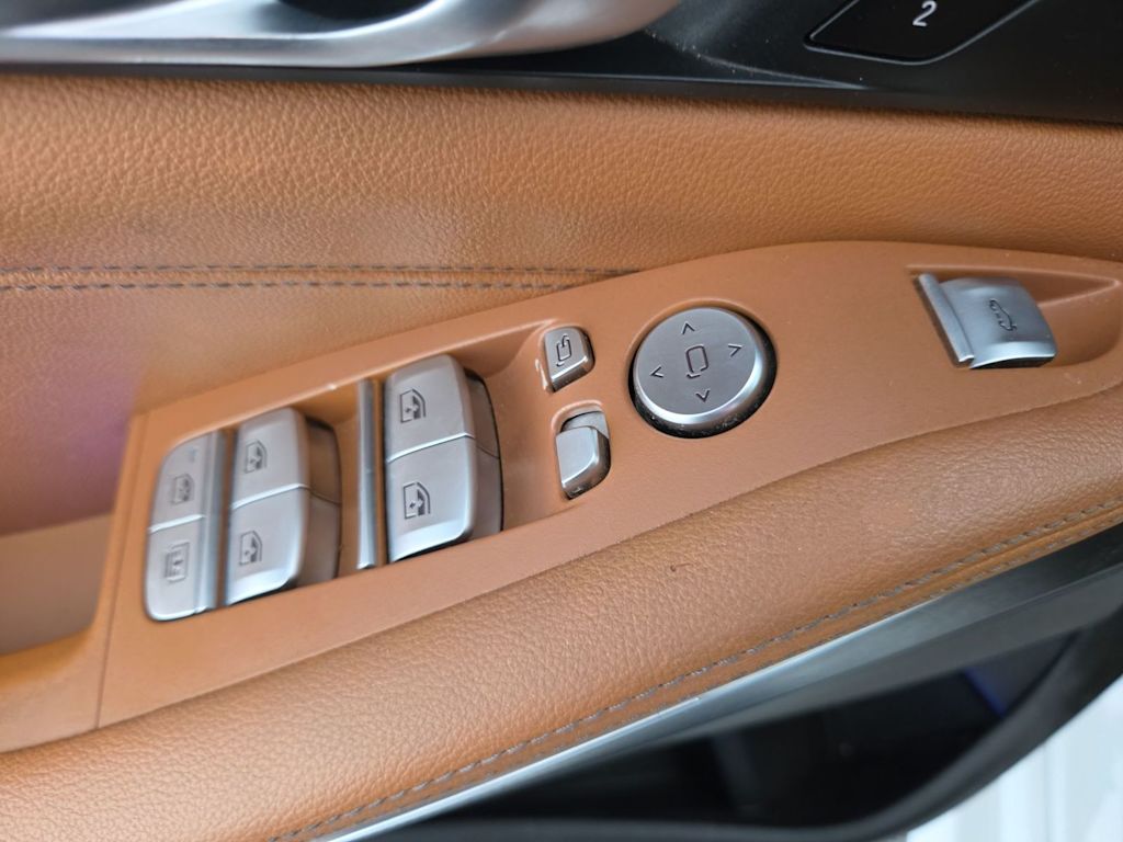 Thumbnail: 2021 BMW X7 - 22