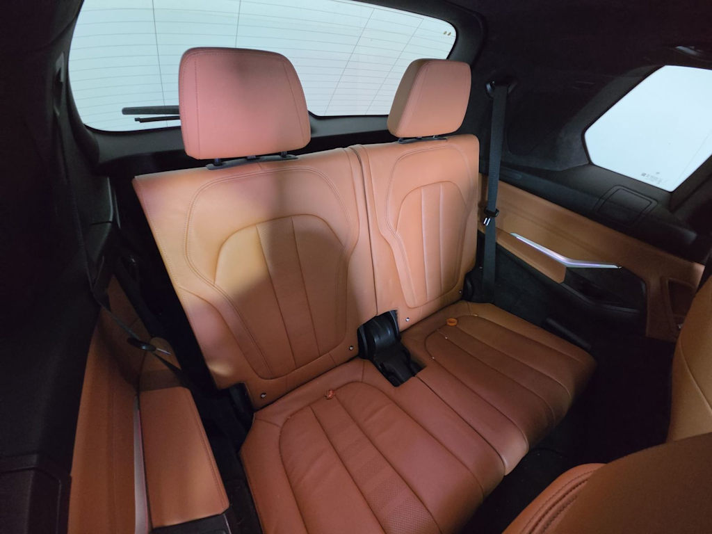 Thumbnail: 2021 BMW X7 - 24