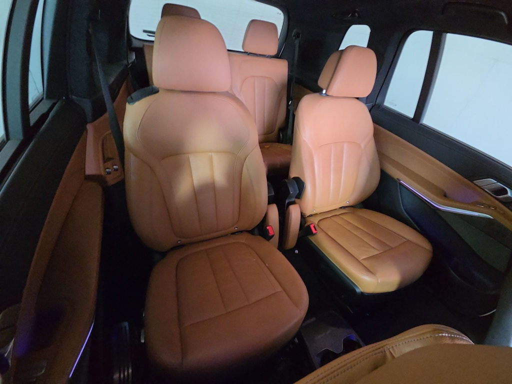 Thumbnail: 2021 BMW X7 - 23