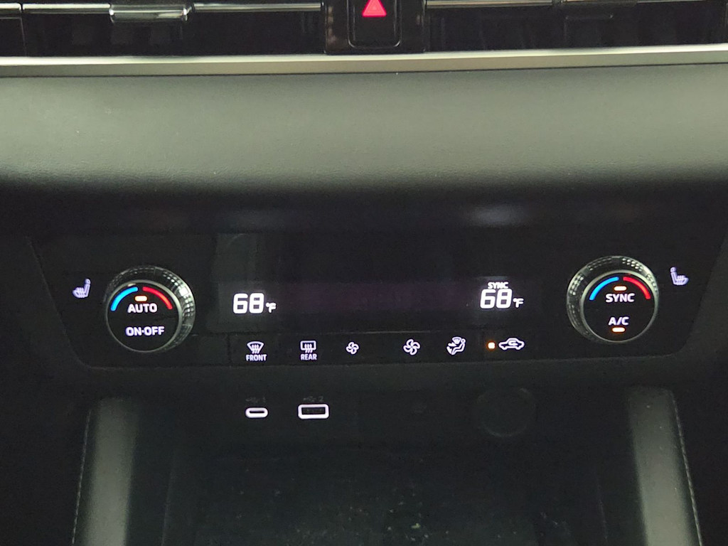 Thumbnail: 2024 Mitsubishi Outlander - 27