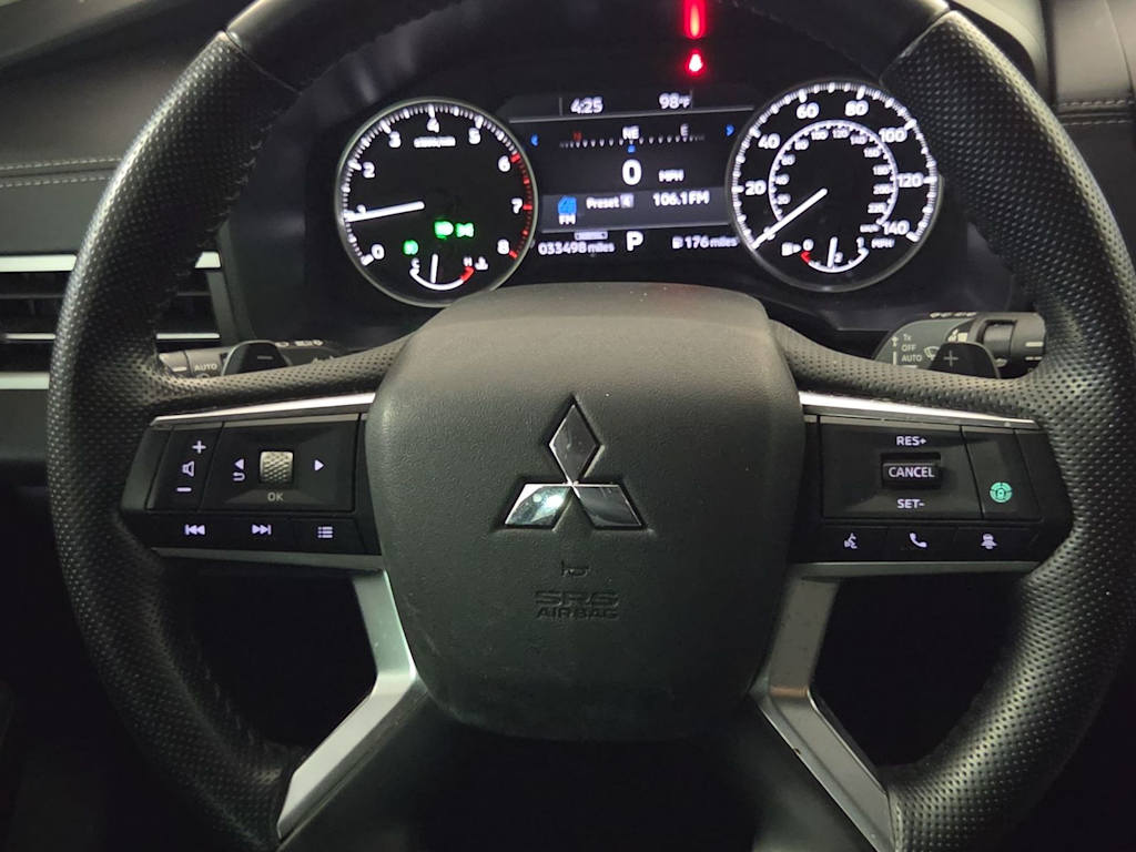 Thumbnail: 2024 Mitsubishi Outlander - 24