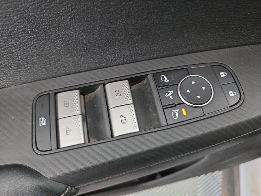 Thumbnail: 2024 Mitsubishi Outlander - 19