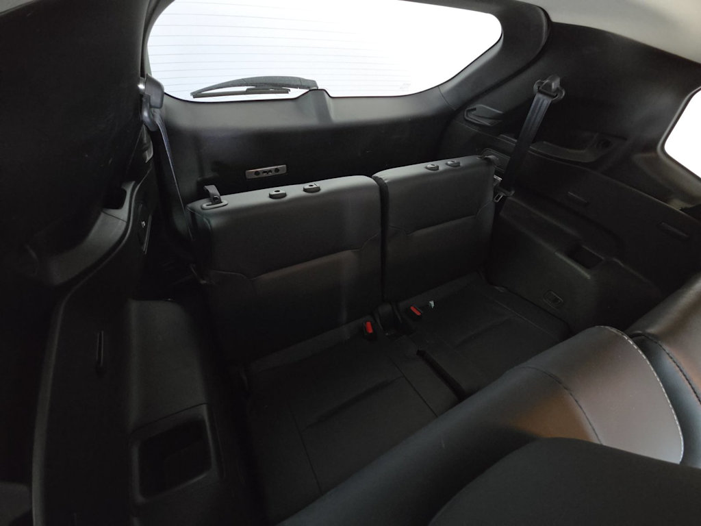 Thumbnail: 2024 Mitsubishi Outlander - 21