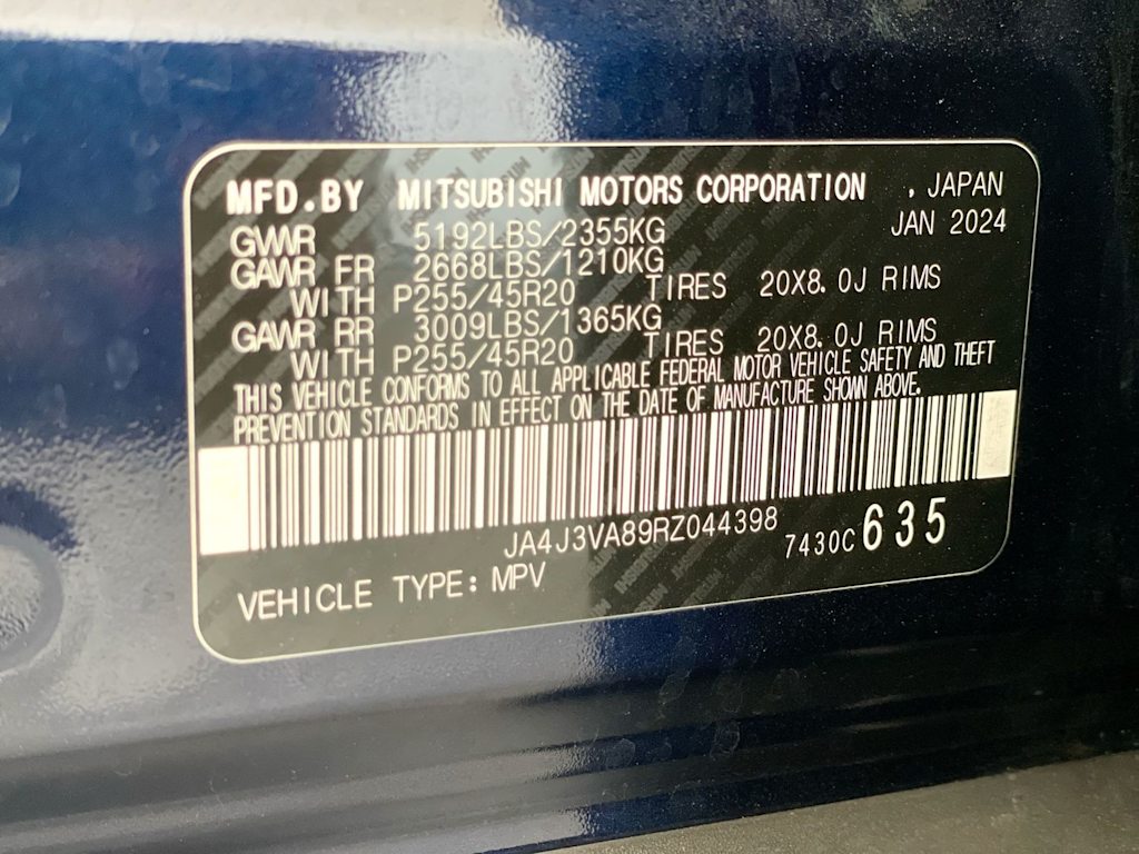 Thumbnail: 2024 Mitsubishi Outlander - 18