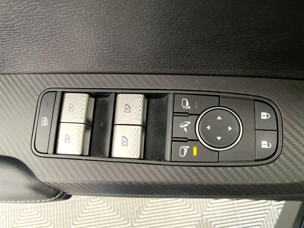 Thumbnail: 2024 Mitsubishi Outlander - 22