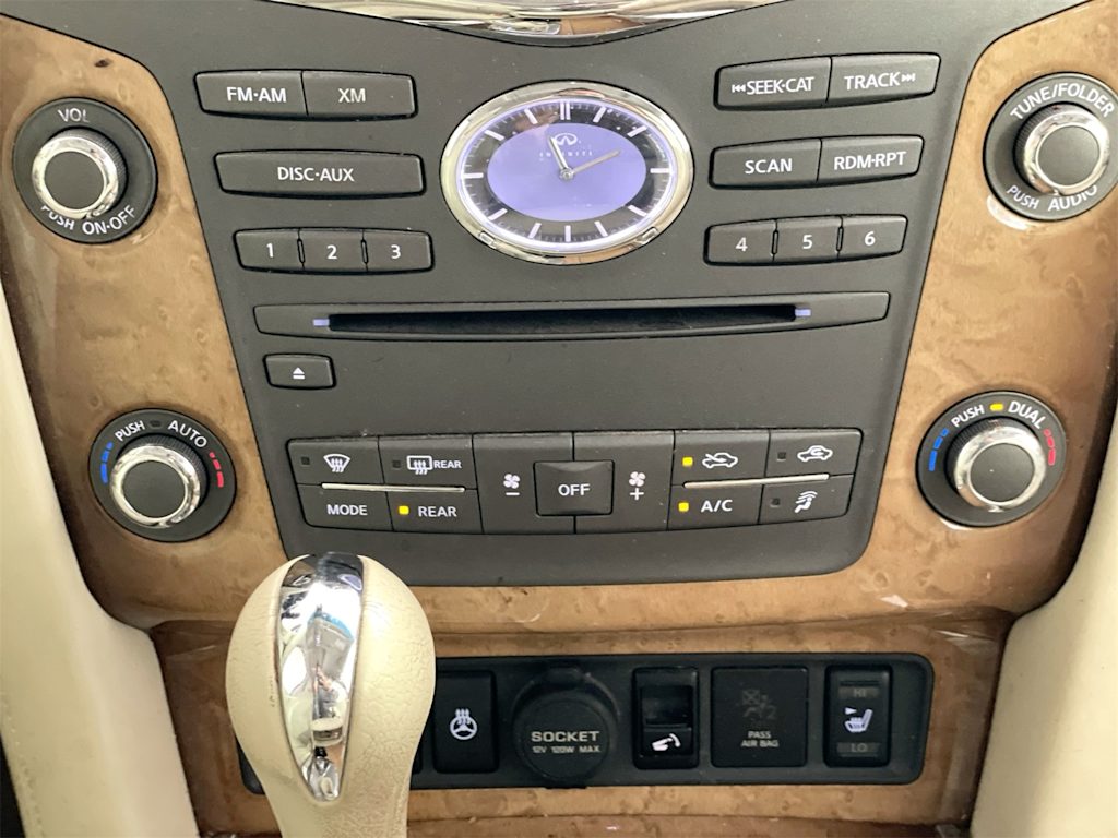 Thumbnail: 2014 INFINITI QX80 - 27