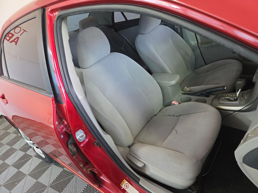Thumbnail: 2011 Toyota Corolla - 11