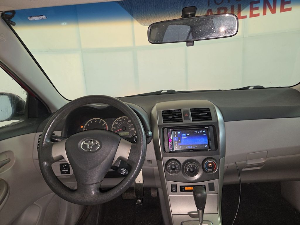 Thumbnail: 2011 Toyota Corolla - 2