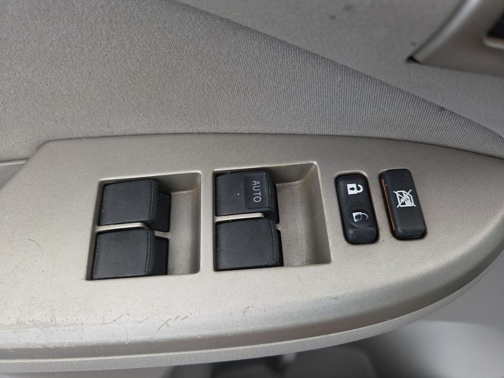Thumbnail: 2011 Toyota Corolla - 22