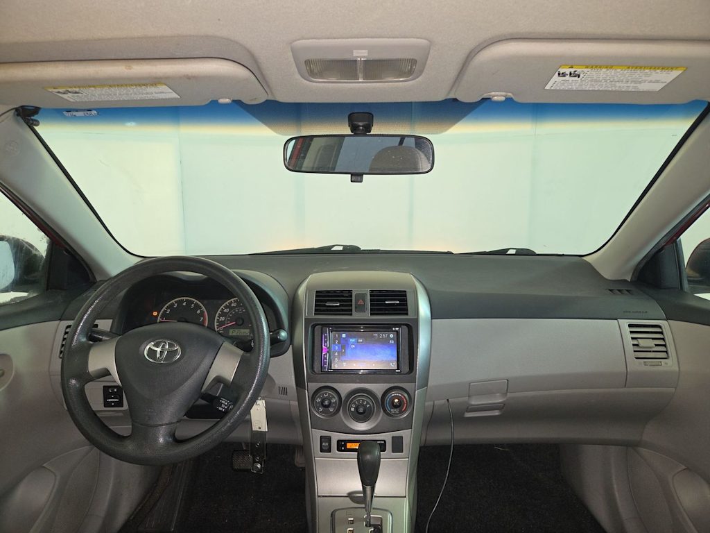 Thumbnail: 2011 Toyota Corolla - 10