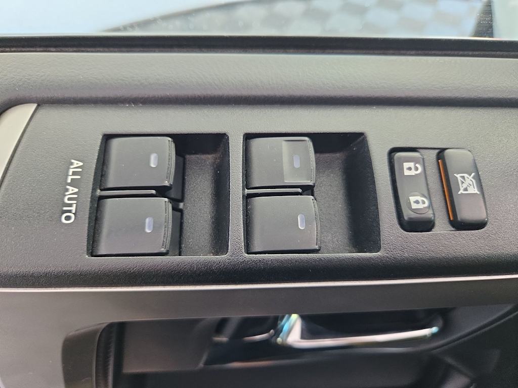 Thumbnail: 2019 Toyota 4Runner - 23
