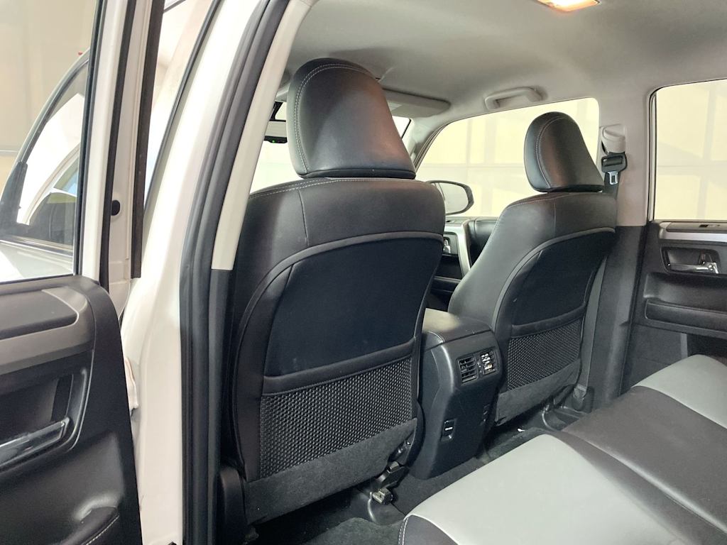 Thumbnail: 2018 Toyota 4Runner - 13