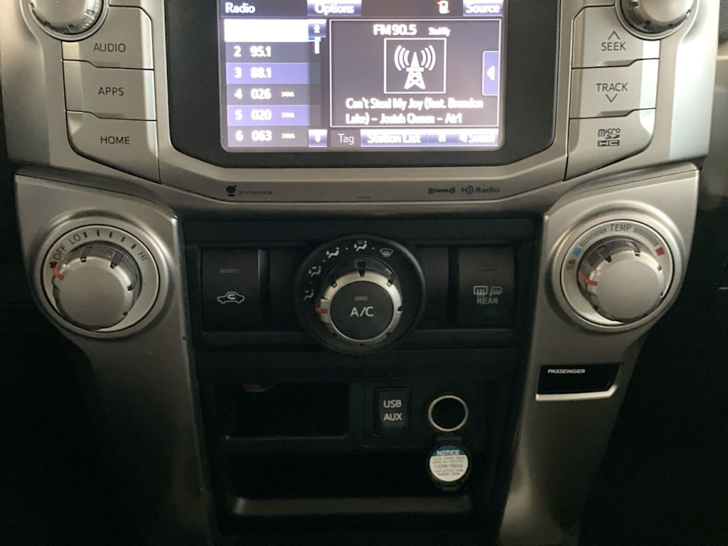 Thumbnail: 2018 Toyota 4Runner - 28