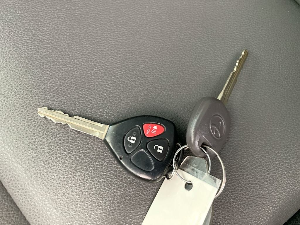 Thumbnail: 2018 Toyota 4Runner - 18