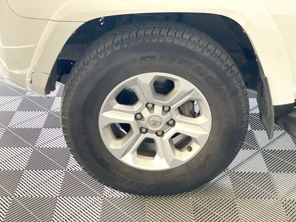 Thumbnail: 2018 Toyota 4Runner - 8