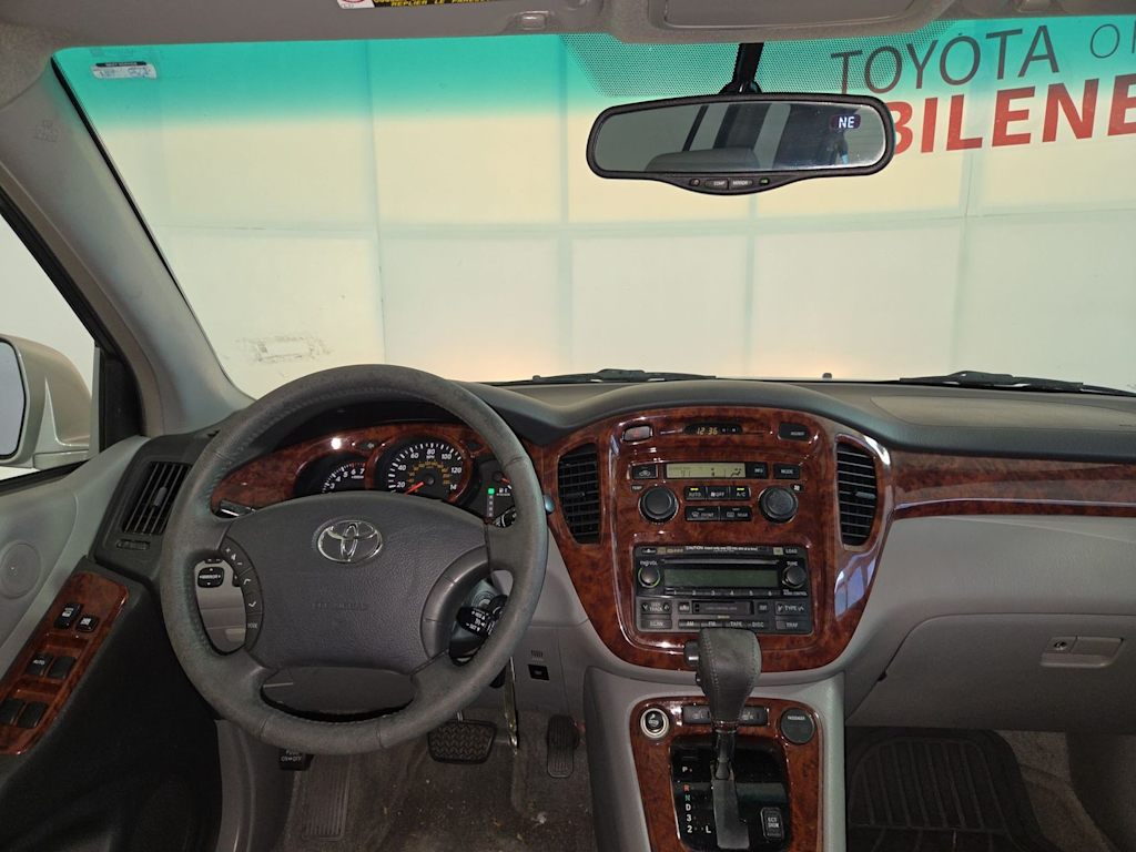Thumbnail: 2005 Toyota Highlander - 2