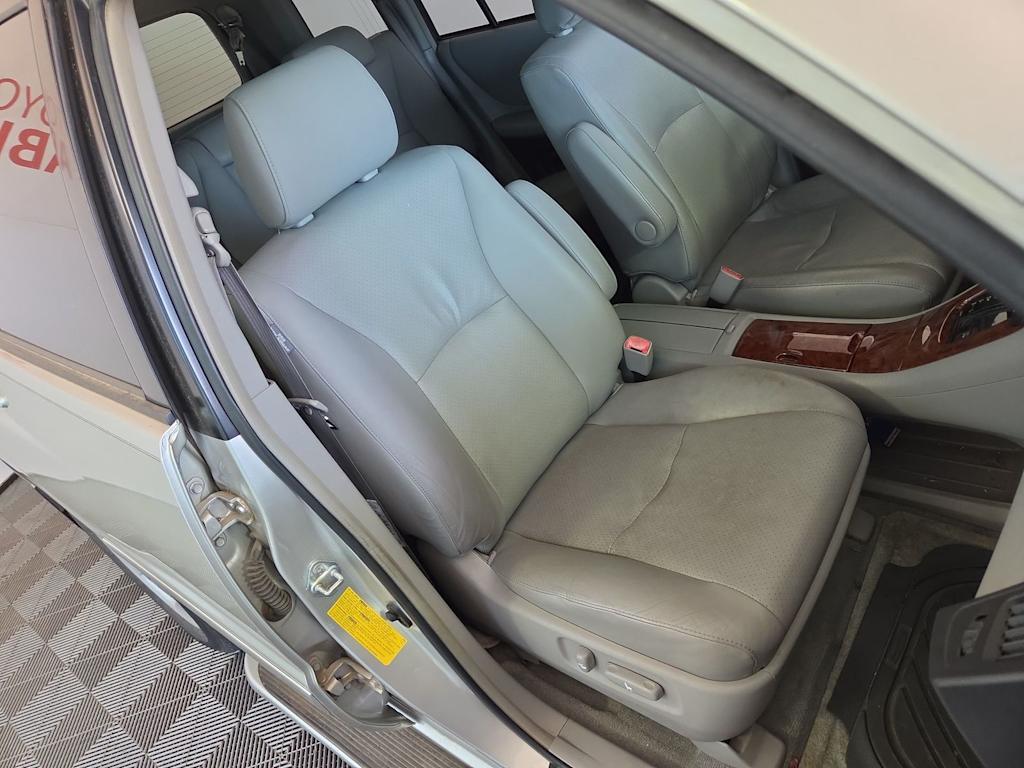 Thumbnail: 2005 Toyota Highlander - 12