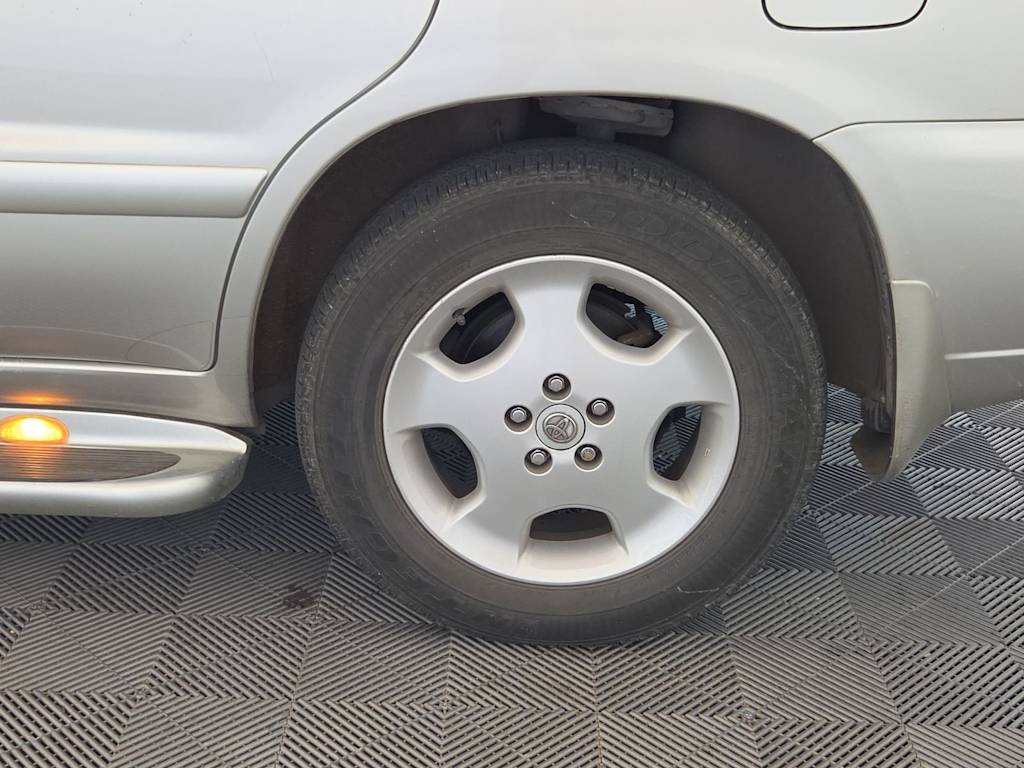 Thumbnail: 2005 Toyota Highlander - 8