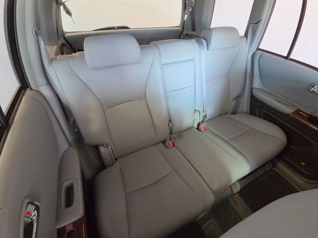 Thumbnail: 2005 Toyota Highlander - 24