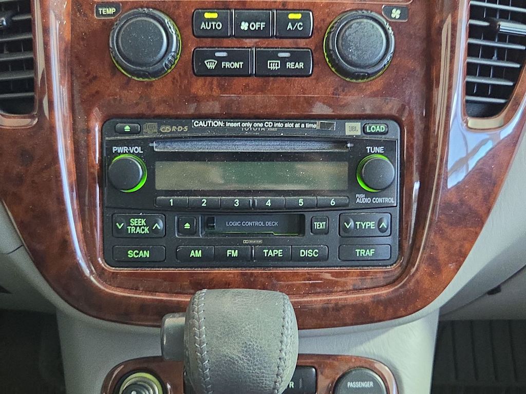 Thumbnail: 2005 Toyota Highlander - 14