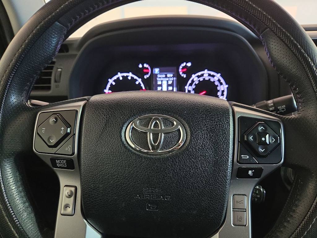 Thumbnail: 2021 Toyota 4Runner - 24