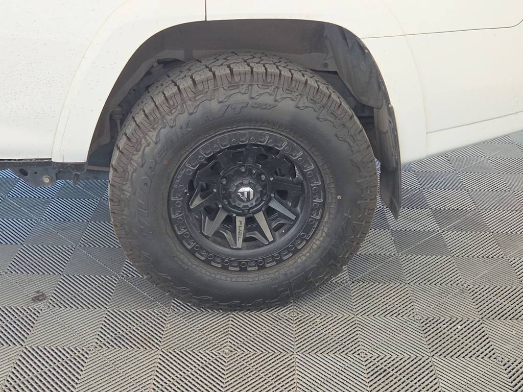 Thumbnail: 2021 Toyota 4Runner - 7