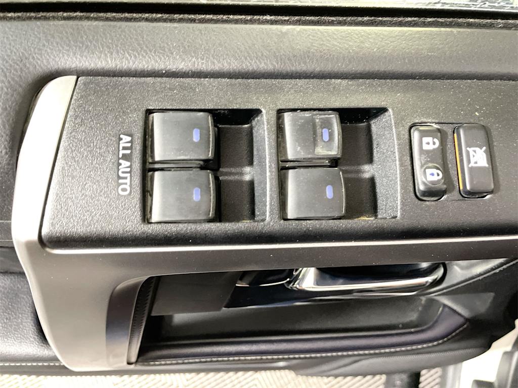 Thumbnail: 2023 Toyota 4Runner - 23