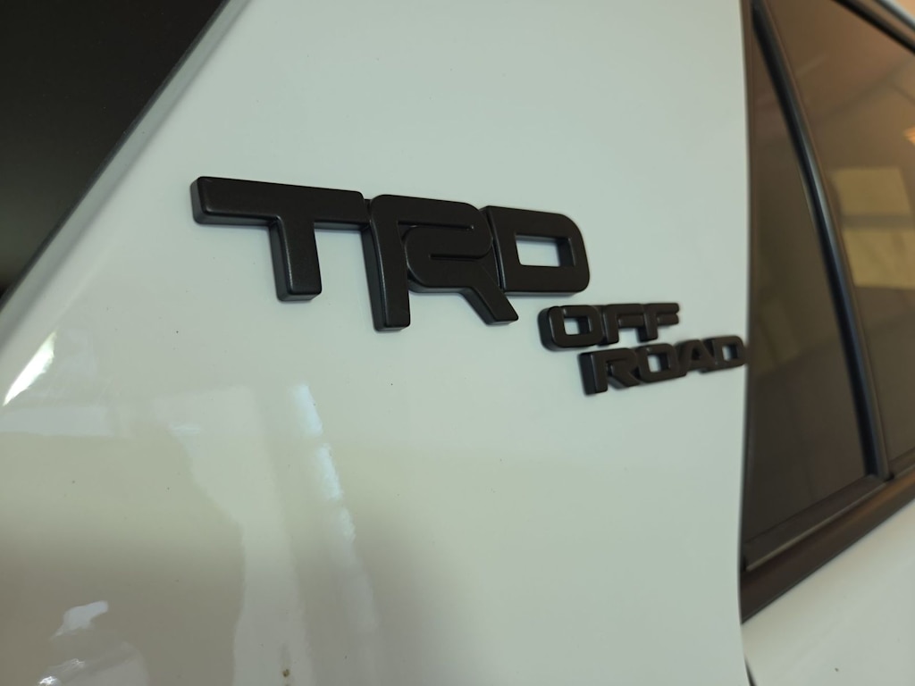 Thumbnail: 2024 Toyota 4Runner - 17
